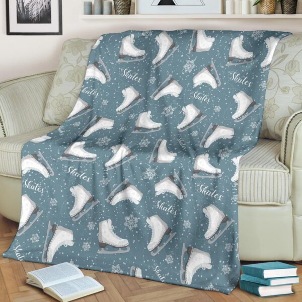 Ice Skate Snowflake Pattern Print Blanket