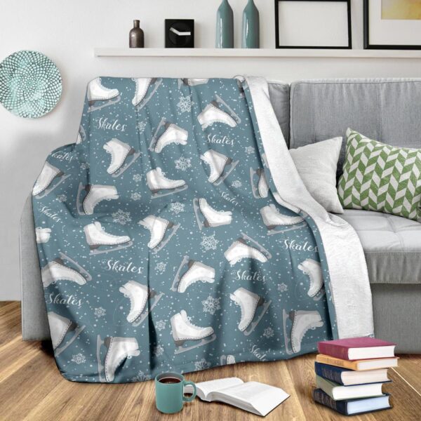 Ice Skate Snowflake Pattern Print Blanket