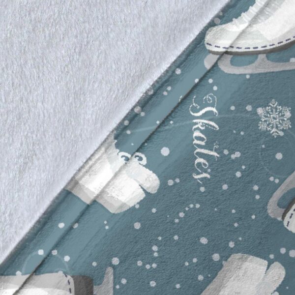 Ice Skate Snowflake Pattern Print Blanket