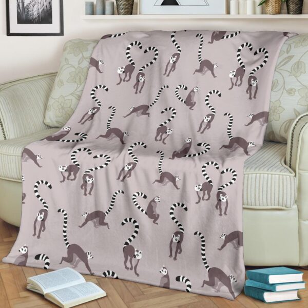 Lemur Pattern Print Blanket