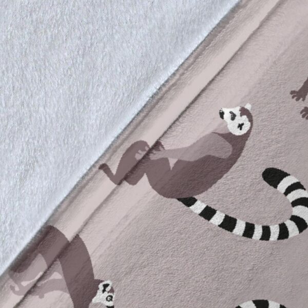 Lemur Pattern Print Blanket