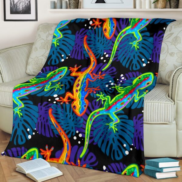 Pattern Print Lizard Blanket