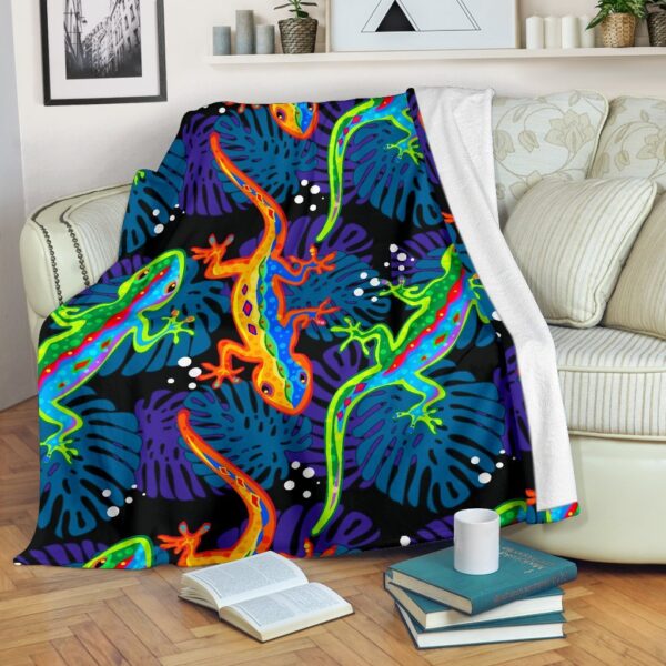 Pattern Print Lizard Blanket